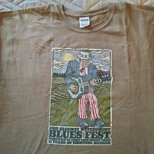 Gildan 100% Cotton 2XL brown short sleeve t-shirt